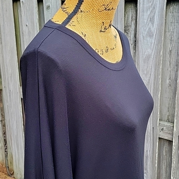 Women's Long Sleeve Top with Vented Sides - Picture 12 of 17